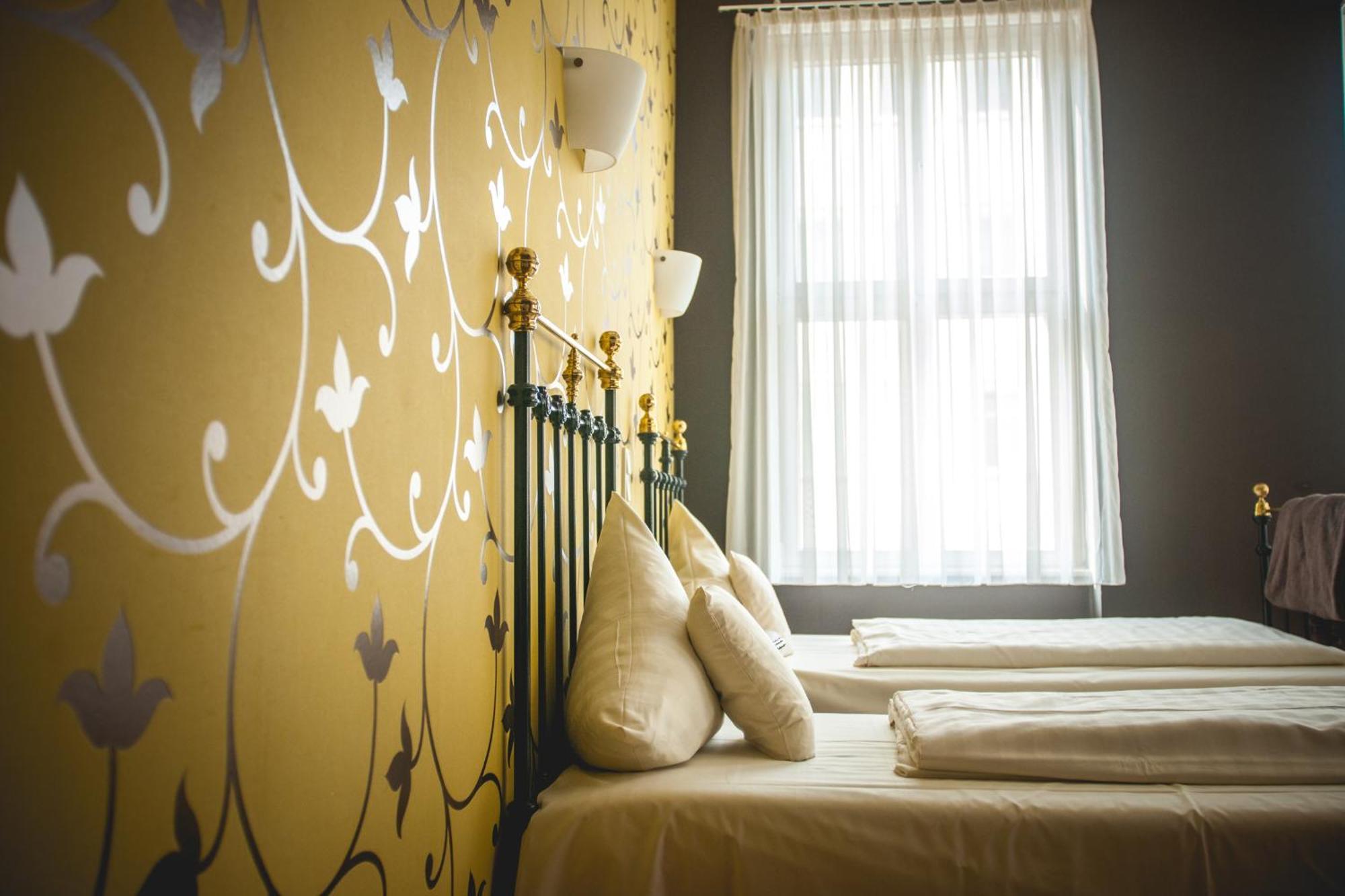 Hotel Alexander Wiesbaden Habitación foto