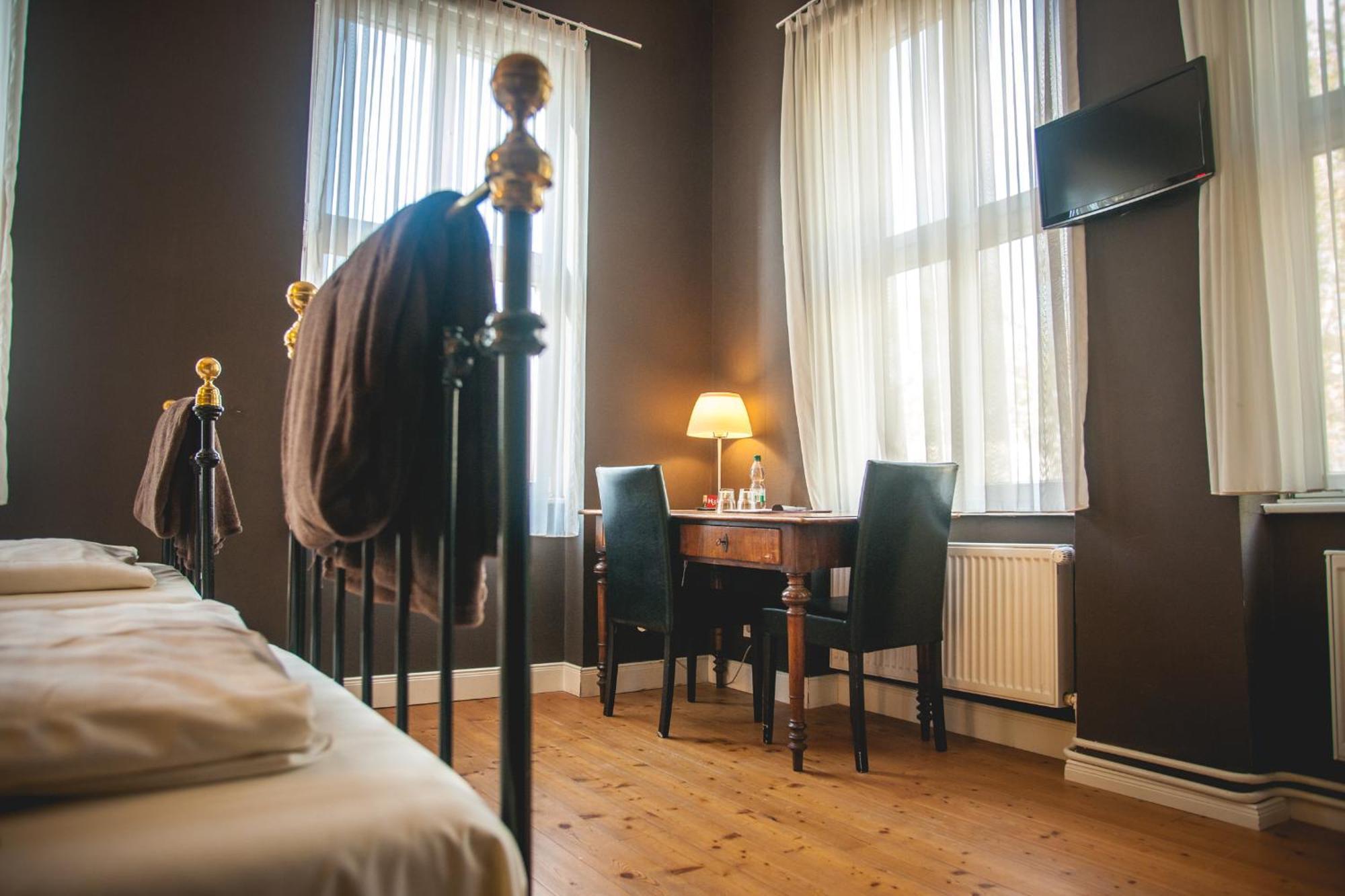 Hotel Alexander Wiesbaden Habitación foto